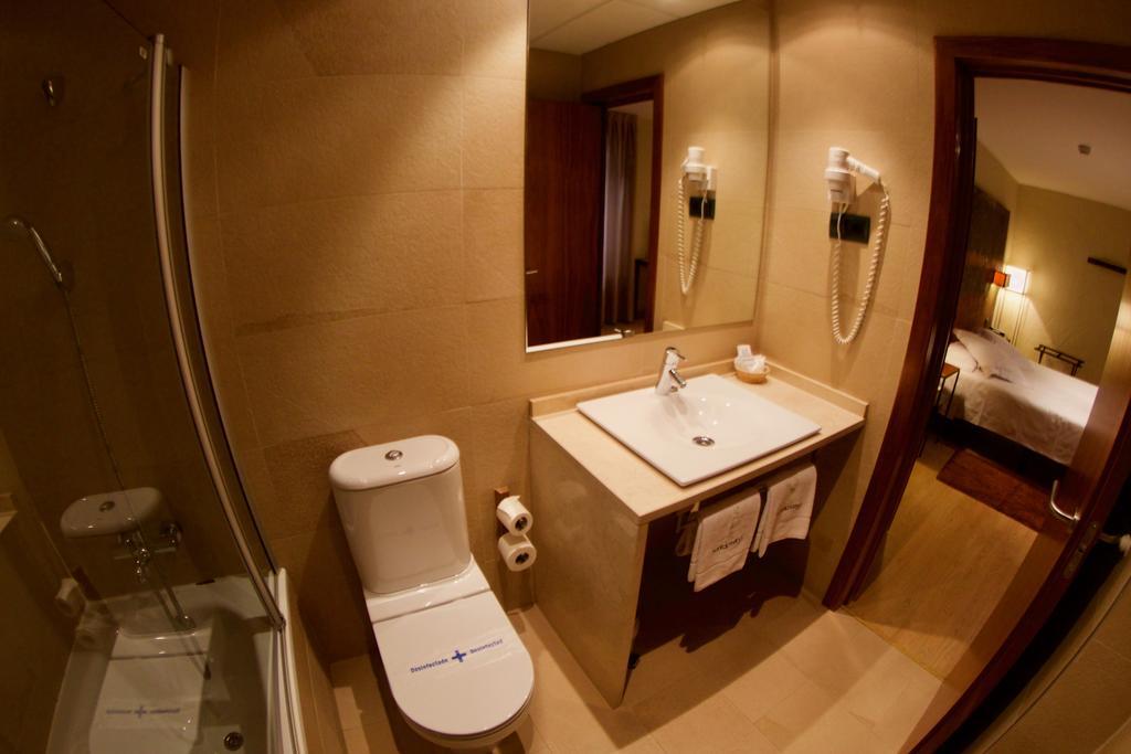 Hotel Santa Cristina Petit Spa Canfranc Buitenkant foto