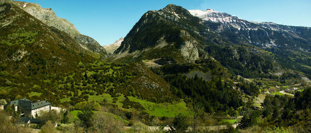 Hotel Santa Cristina Petit Spa Canfranc Buitenkant foto