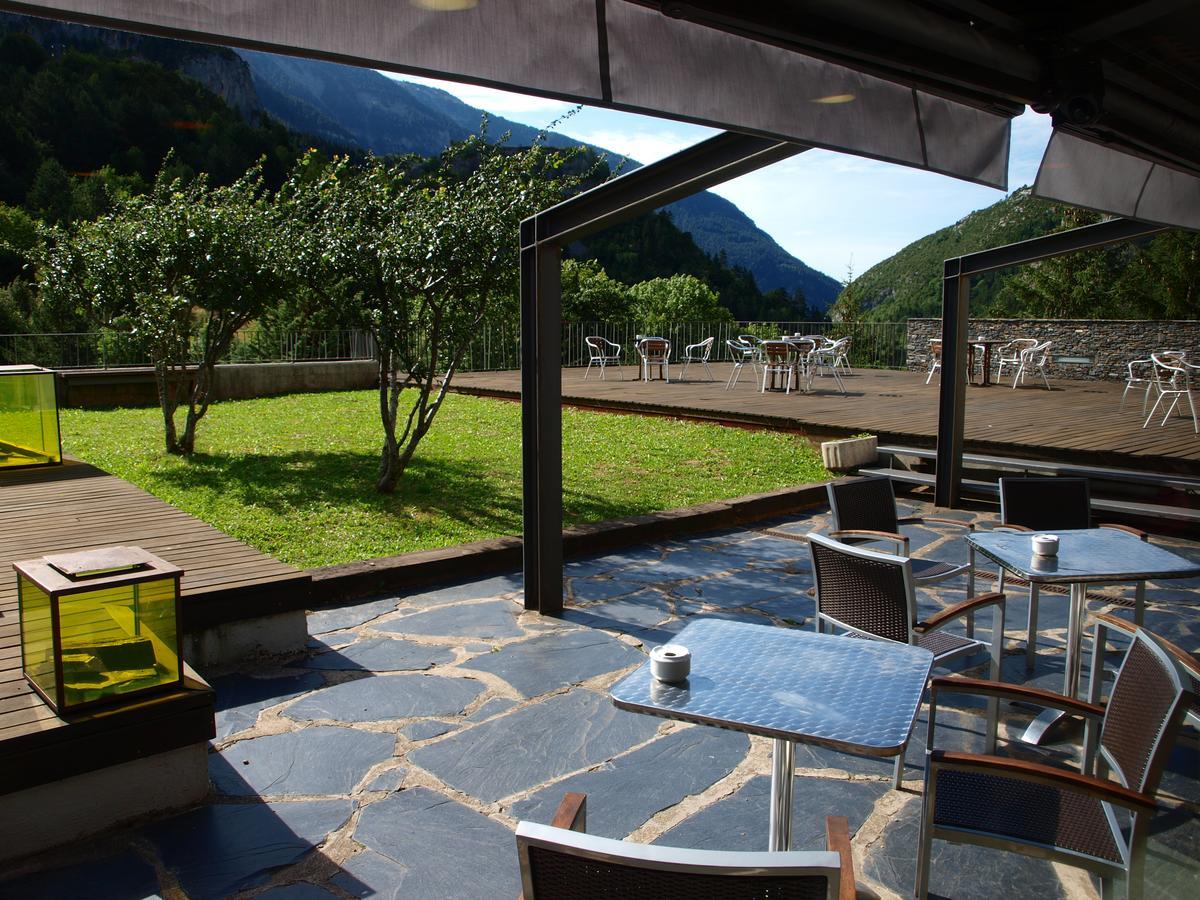 Hotel Santa Cristina Petit Spa Canfranc Buitenkant foto
