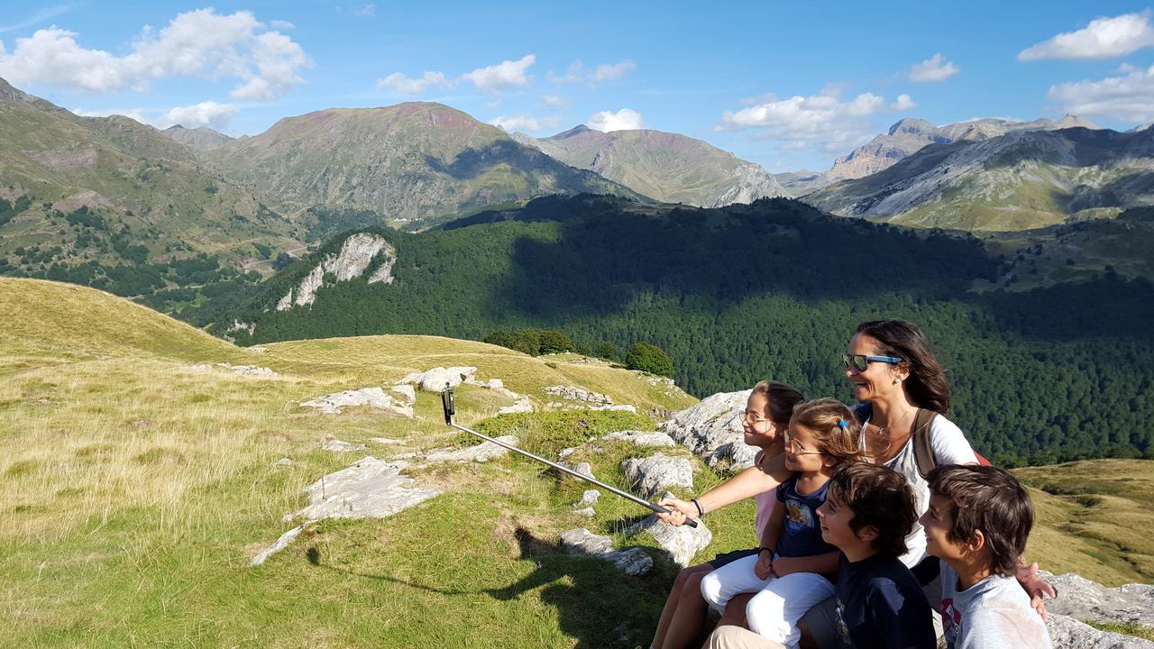 Hotel Santa Cristina Petit Spa Canfranc Buitenkant foto