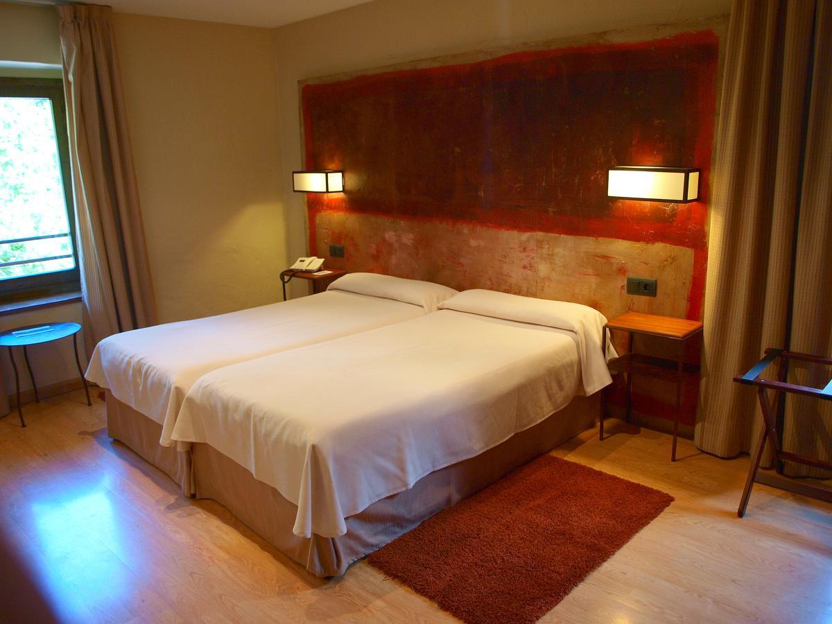 Hotel Santa Cristina Petit Spa Canfranc Buitenkant foto